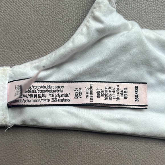 Victoria's Secret White Bra - Picture 3 of 3